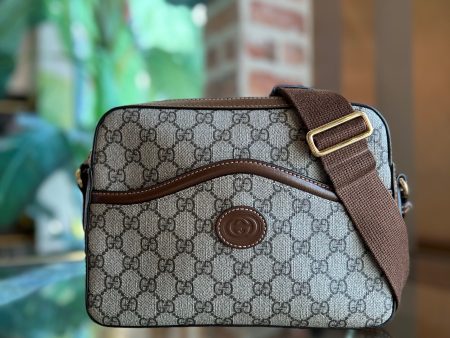 GUCCI Messenger Small Beige GG Supreme Coated Canvas Crossbody Bag For Sale