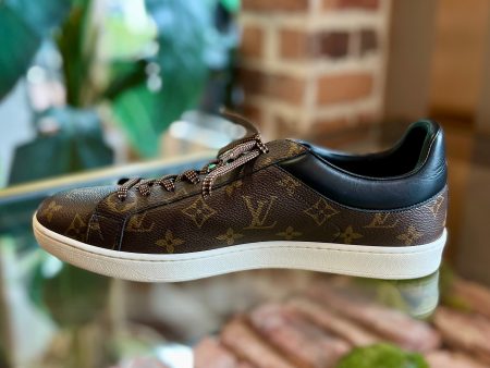 LOUIS VUITTON Men s Luxembourg Monogram Sneakers SZ 9 Online Hot Sale