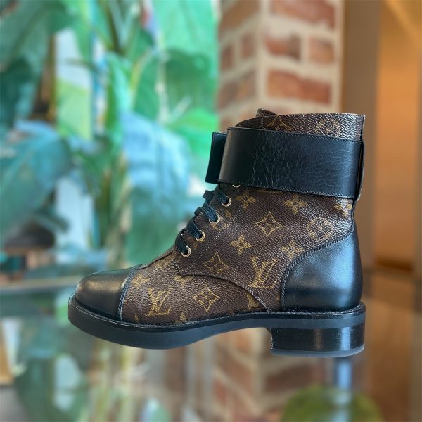 LOUIS VUITTON Wonderland Flat Ranger Black Brown Calfskin Monogram Boots SZ38.5(8.5US) Discount