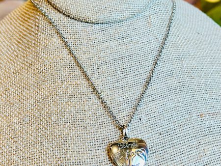 GUCCI Blind for Love .925 Sterling Silver Engraved Pendant Necklace Cheap