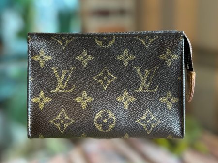 LOUIS VUITTON Toiletry 15 Brown Monogram Canvas Pouch Online now